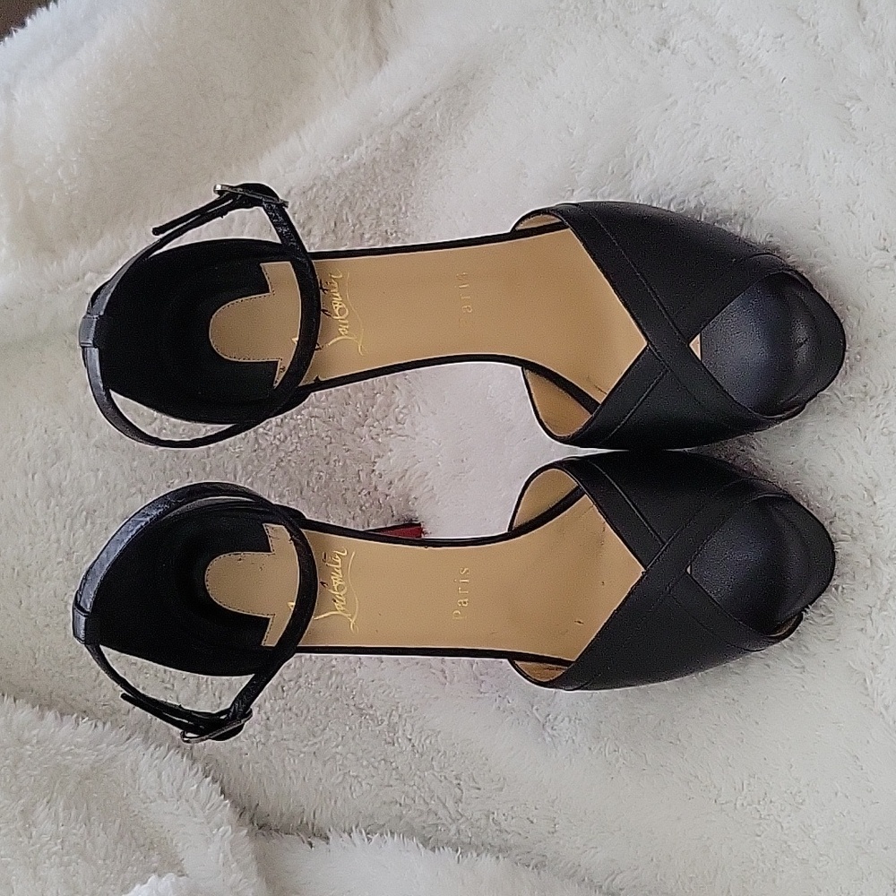 Christian Louboutin Very Cathy heels